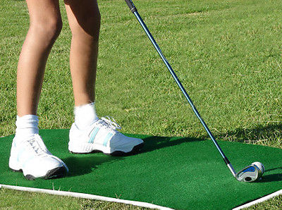 Grass mat for golf chipping contest