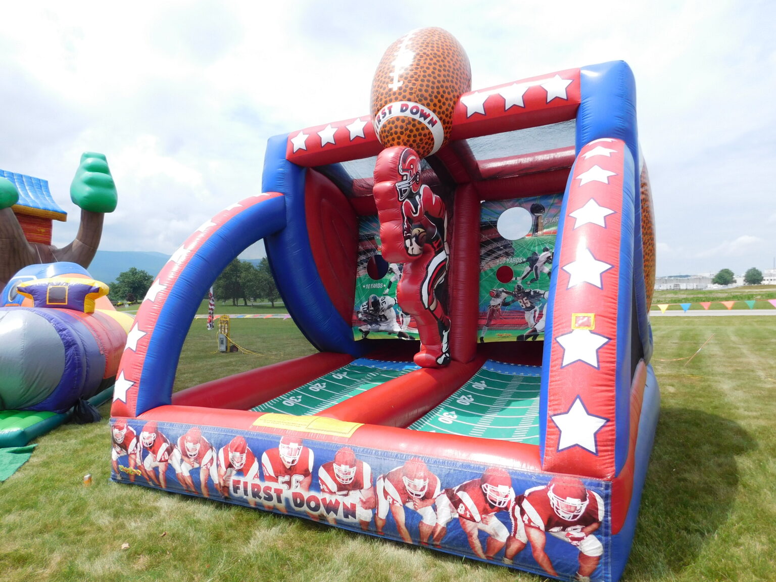FIRST DOWN INFLATABLE FOOTBALL SPORTS GAME