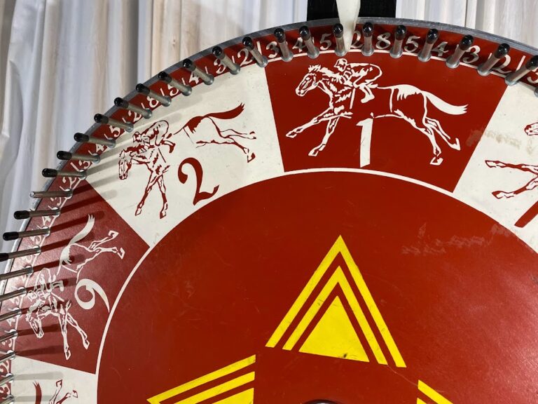 Horse Races Prize Wheels of Fortune Spinning Game (3)