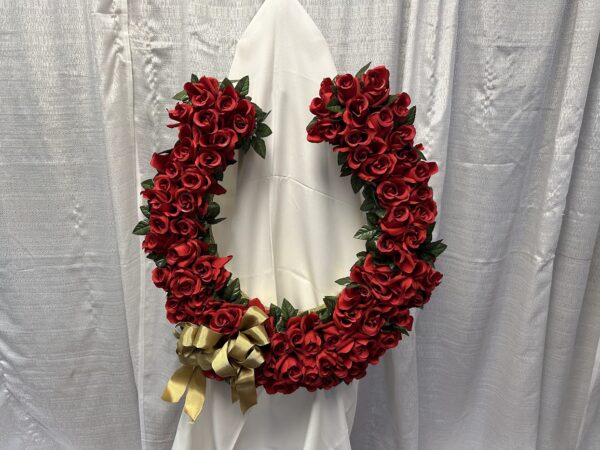 Horseshoe Wreath Gold Glittered With Red Roses Magic Special Events