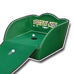 A golf Putting carnival game