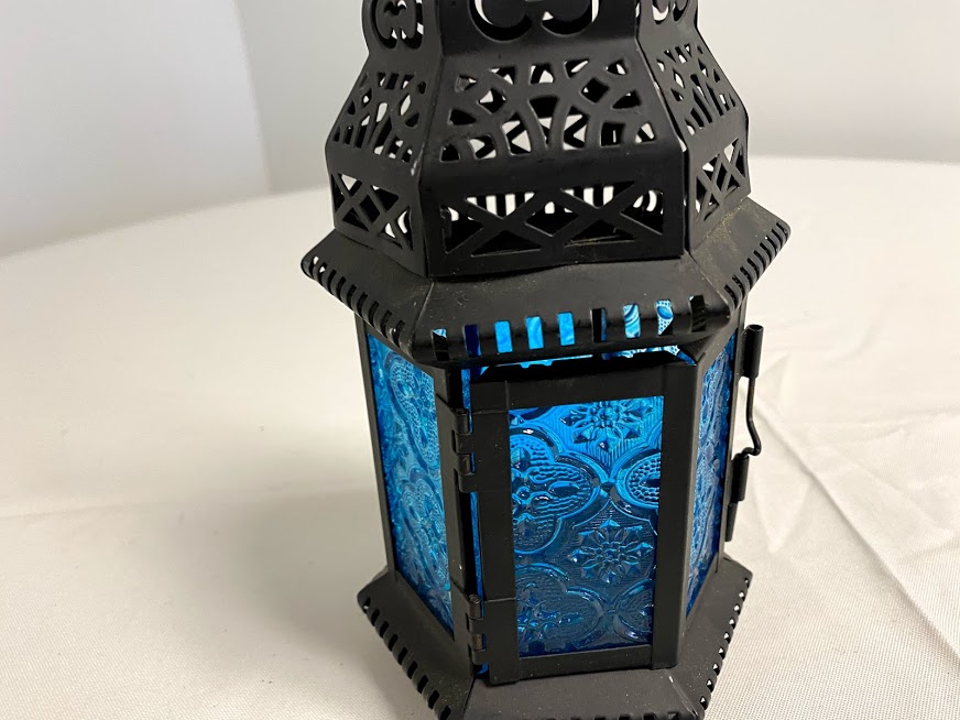 https://magicspecialevents.com/event-rentals/wp-content/uploads/Moroccan-Lantern-Glass-Small-Blue-5.jpg