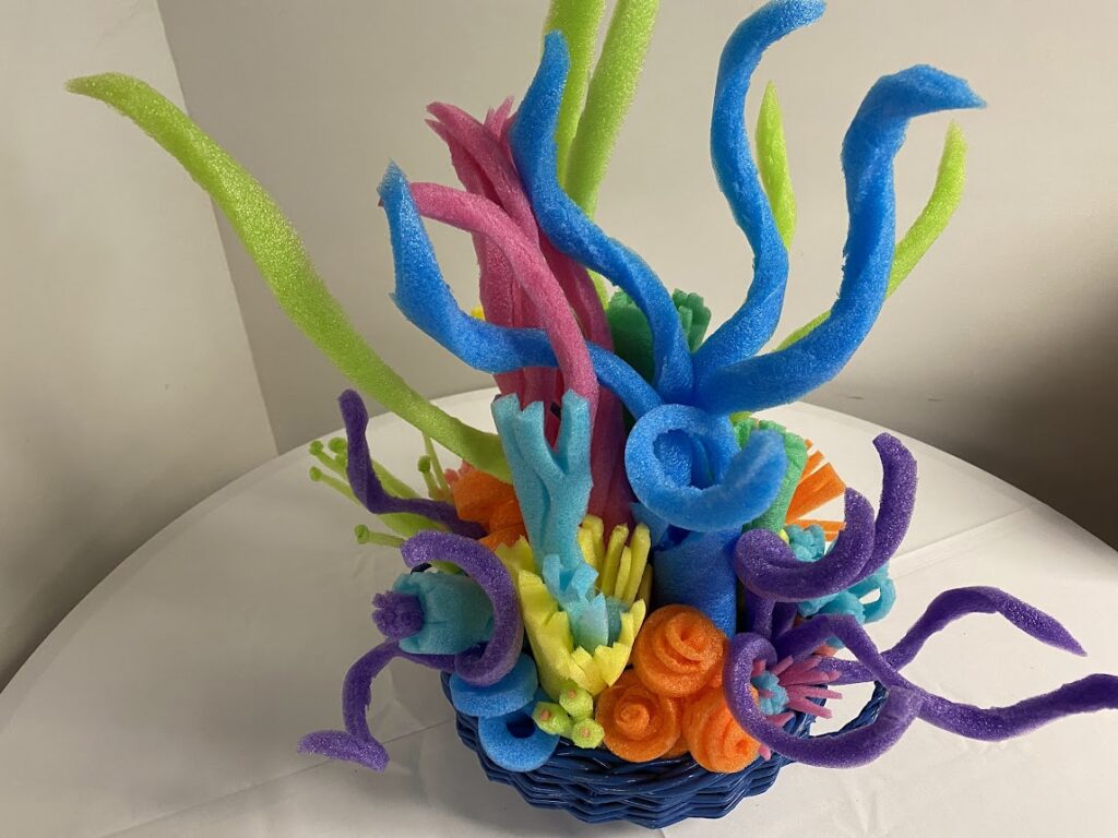 OCEAN REEF CORAL POOL NOODLE CENTERPIECE