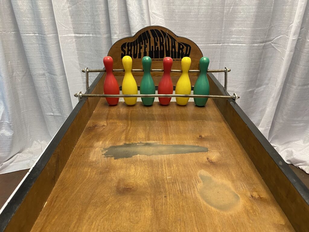 SHUFFLEBOARD CARNIVAL GAME