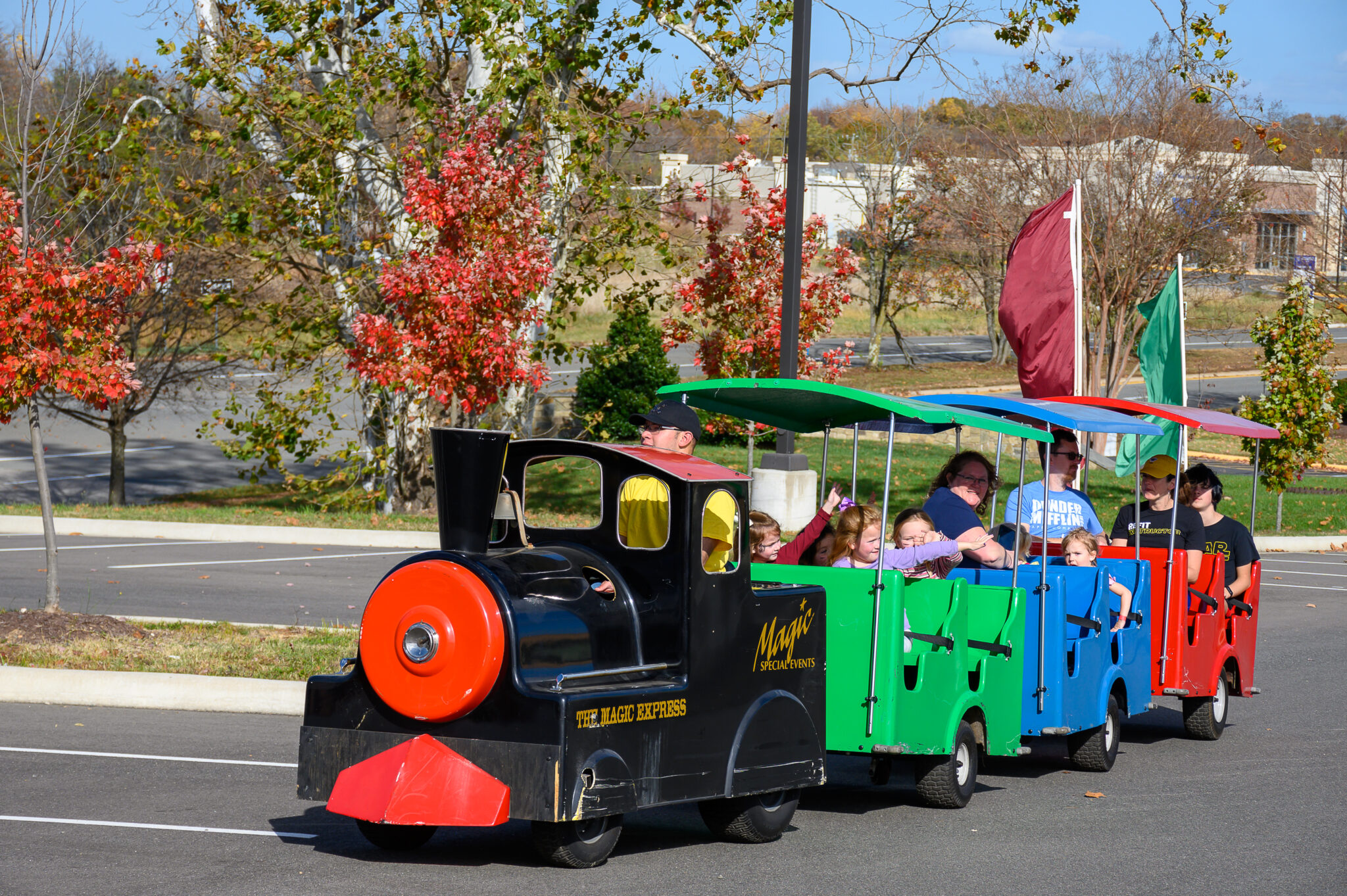 TRACKLESS TRAIN MECHANICAL AMUSEMENT RIDE