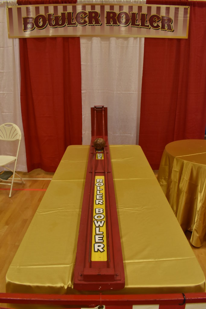 BOWLER ROLLER CARNIVAL GAME